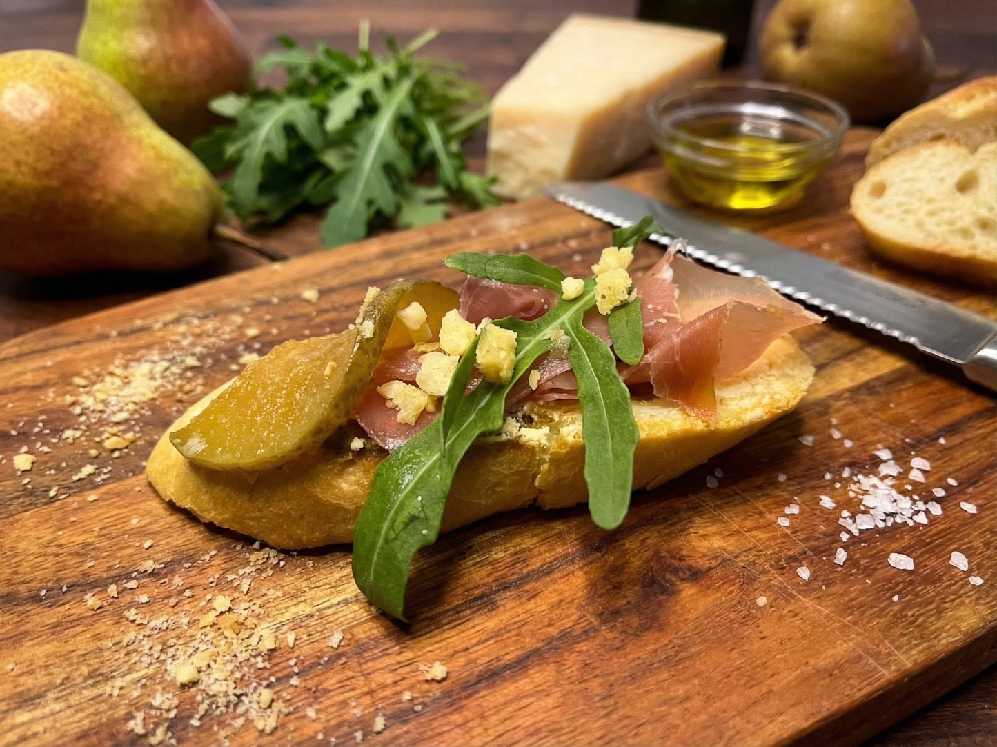 Bruschetta Box with prosciutto and caramelized pear